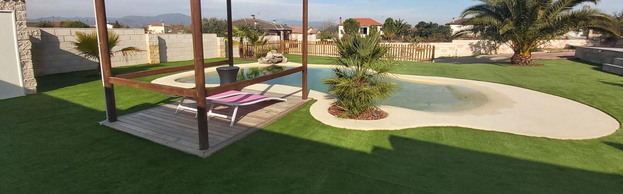 Césped artificial para piscinas en Torrejón de Ardoz